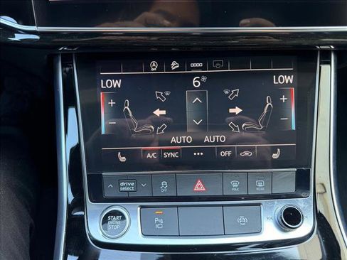 Used 2025 Audi Q7 3.0T Premium Plus AWD/4WD image 24
