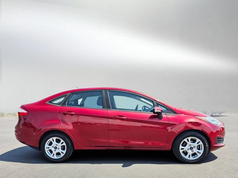 Used 2016 Ford Fiesta SE FWD image 6