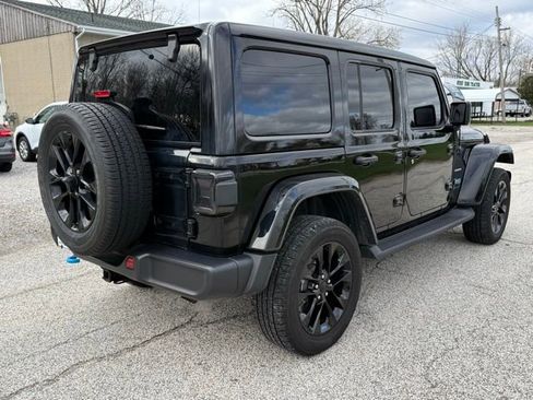 Used 2023 Jeep Wrangler Unlimited Sahara w/ Cold Weather Group image 9