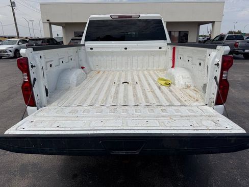 Used 2022 Chevrolet Silverado 2500 Custom w/ Custom Value Package AWD/4WD image 19