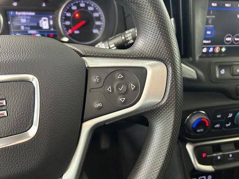 Used 2024 GMC Terrain SLE w/ Driver Convenience Package AWD/4WD image 17