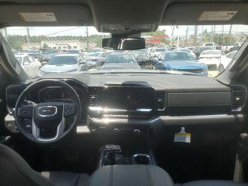 Used 2025 GMC Sierra 1500 SLT AWD/4WD image 9
