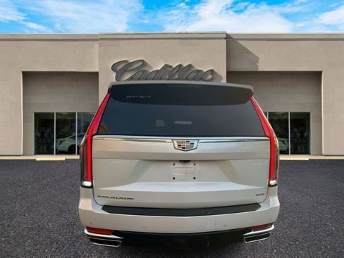 Certified 2024 Cadillac Escalade ESV Premium Luxury w/ Performance Package image 4