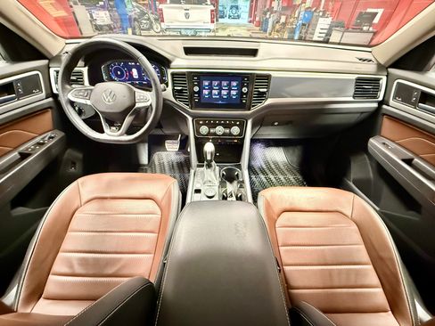 Used 2023 Volkswagen Atlas SEL Premium AWD/4WD image 22