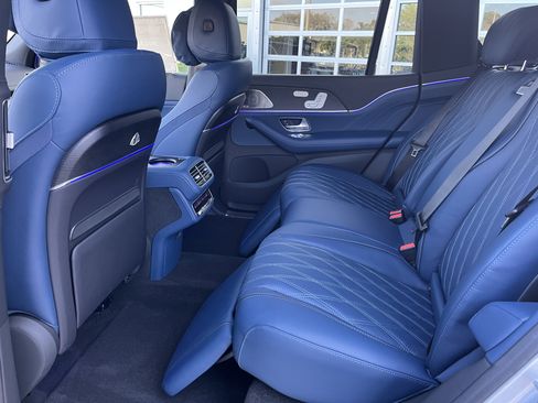 New 2026 Mercedes-Benz Maybach GLS 600 4MATIC image 17