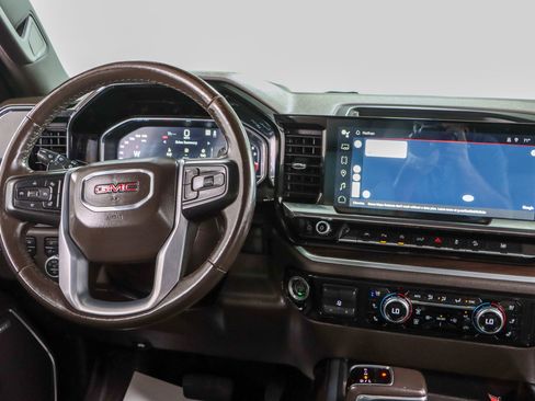 Used 2022 GMC Sierra 1500 SLT w/ SLT Premium Package AWD/4WD image 18