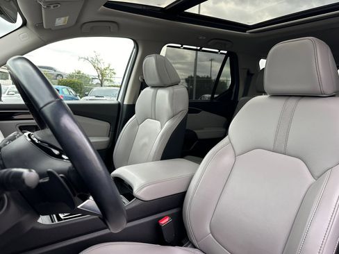 Used 2025 Honda Pilot Touring image 23