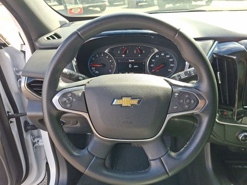 Used 2023 Chevrolet Traverse LT AWD/4WD image 19