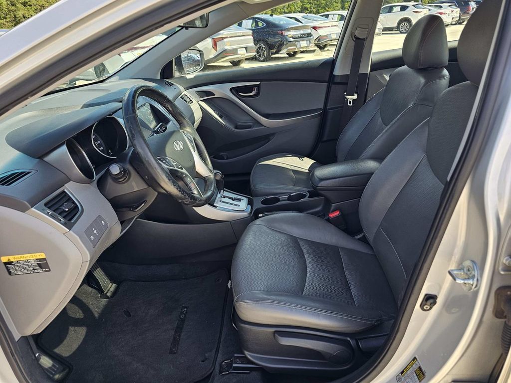 Used 2012 Hyundai Elantra Limited w/ Technology Pkg 5 FWD image 21