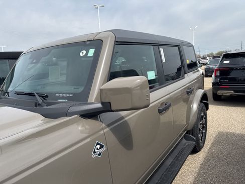 New 2026 Ford Bronco Outer Banks AWD/4WD image 21