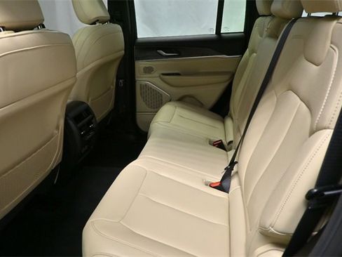 Used 2023 Jeep Grand Cherokee 4xe image 13