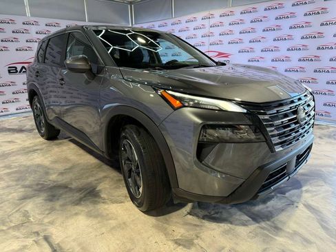 Used 2024 Nissan Rogue SV image 5