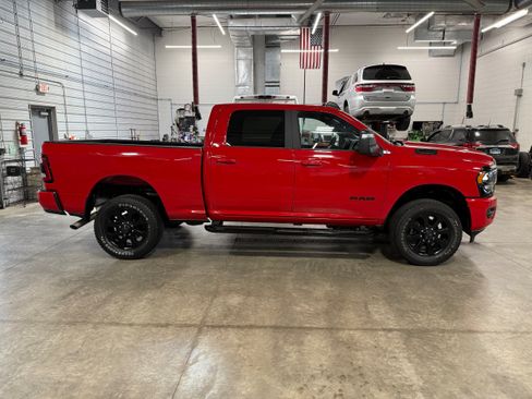 Certified 2024 RAM 2500 Big Horn w/ Night Edition AWD/4WD image 3
