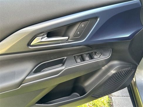 New 2026 Chevrolet Equinox EV LT image 15