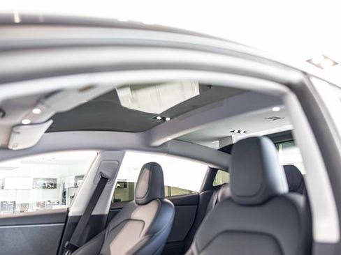 Used 2026 Tesla Model 3 RWD image 19