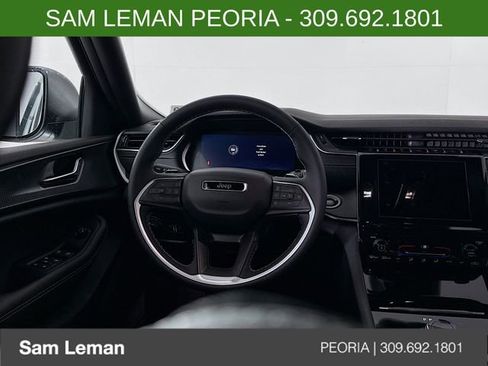 New 2025 Jeep Grand Cherokee Laredo image 11