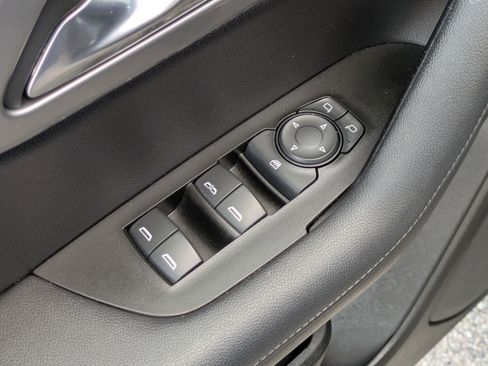 Used 2019 Chevrolet Blazer LT image 11