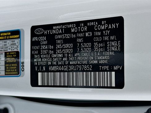 Used 2024 Hyundai Palisade SEL w/ Premium Package FWD image 12