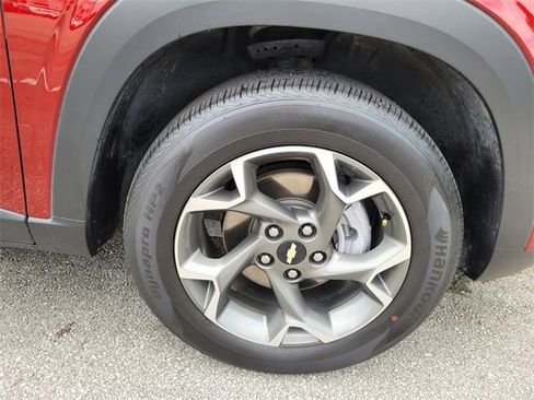 Used 2024 Chevrolet Trax LT image 25