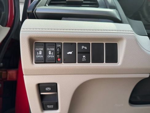 Used 2025 Honda Odyssey Touring image 18