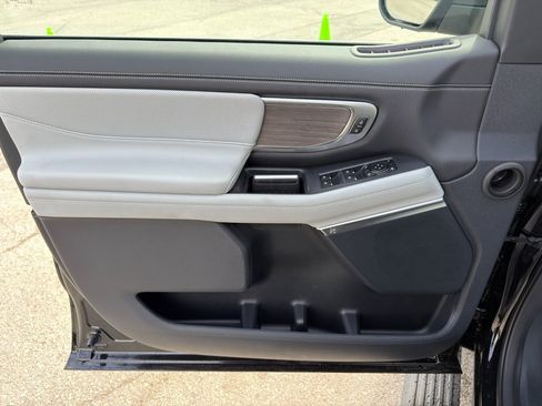 New 2026 Ford Expedition Max Platinum image 28