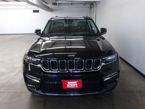 Used 2024 Jeep Grand Cherokee Limited AWD/4WD image 6