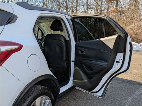 Used 2018 Buick Encore Preferred image 12