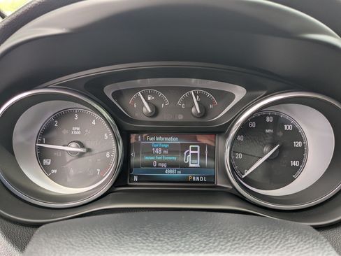 Certified 2020 Buick Envision Essence w/ LPO, Active Package AWD/4WD image 17