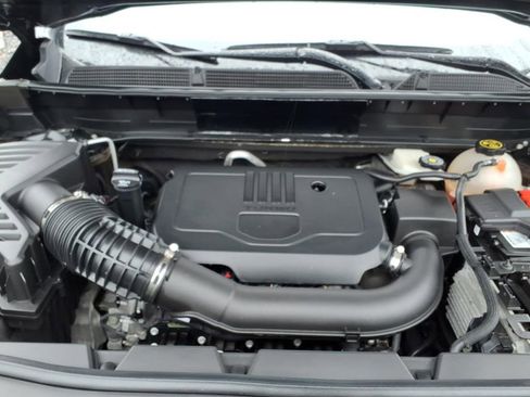 Used 2023 GMC Acadia SLE w/ Driver Convenience Package FWD image 30