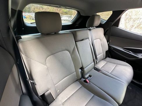 Used 2017 Hyundai Santa Fe Sport FWD image 31