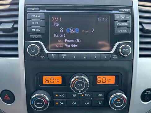 Used 2018 Nissan Frontier SV w/ Value Truck Package AWD/4WD image 9