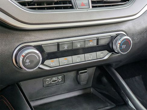 Used 2025 Nissan Altima 2.5 SR image 17