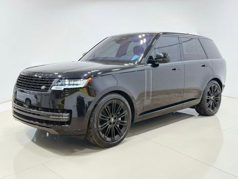 Used 2023 Land Rover Range Rover SE image 8
