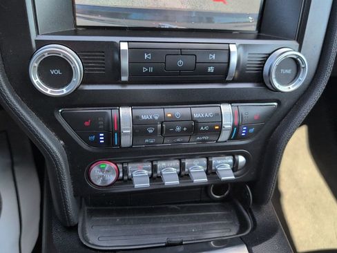 Used 2020 Ford Mustang Premium image 18