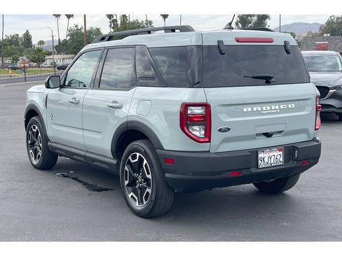 Used 2023 Ford Bronco Sport Outer Banks w/ Tech Package AWD/4WD image 4