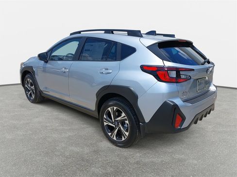 Used 2025 Subaru Crosstrek 2.0i Premium image 7