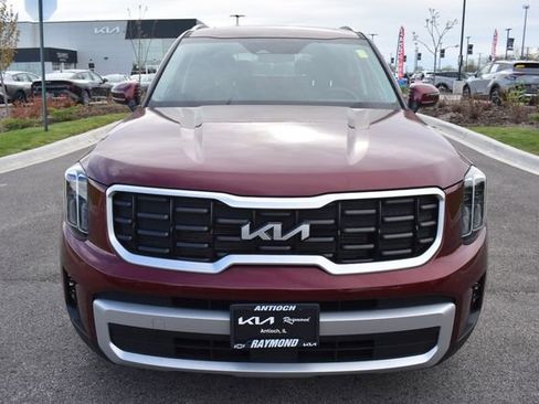 Certified 2024 Kia Telluride S w/ S Sunroof Package AWD/4WD image 8