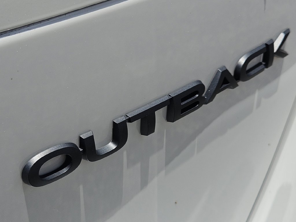 Used 2025 Subaru Outback Onyx Edition AWD/4WD image 12