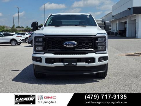 Used 2024 Ford F250 XL w/ STX Appearance Package AWD/4WD image 2