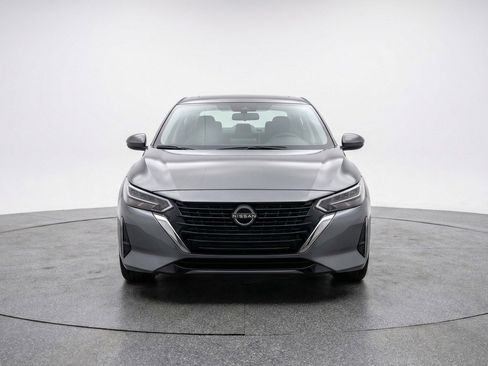 Used 2025 Nissan Sentra SV image 2