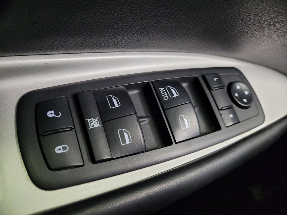 Used 2019 Dodge Journey SE w/ Connectivity Group FWD image 27