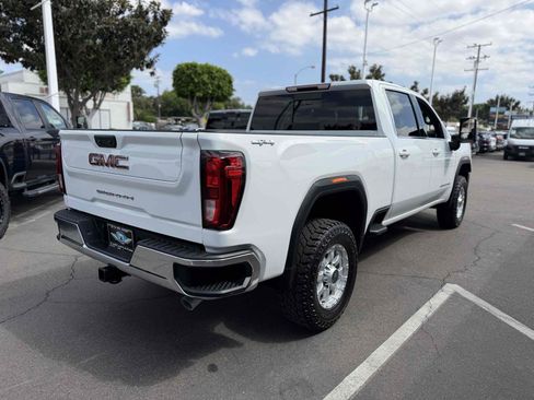 Used 2022 GMC Sierra 2500 SLE w/ Preferred Package AWD/4WD image 5