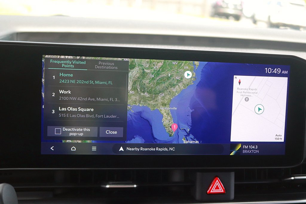 Used 2025 Kia Carnival FWD image 28