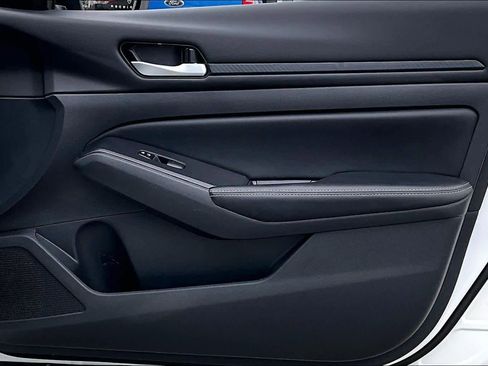 Used 2025 Nissan Altima 2.5 SV image 22