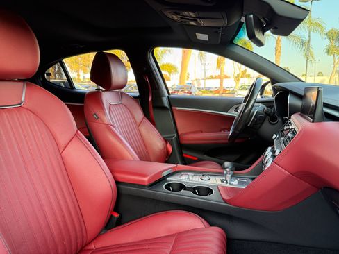 Used 2023 Genesis G70 2.0T w/ Sport Prestige Package image 20