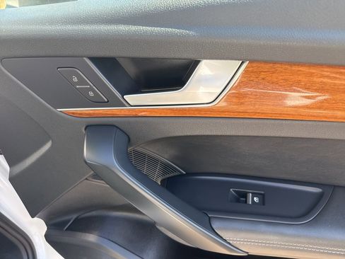 Used 2023 Audi Q5 2.0T Premium Plus image 41