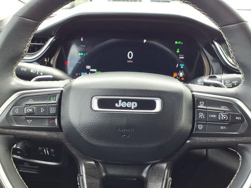 Used 2022 Jeep Grand Cherokee Limited 4xe image 5