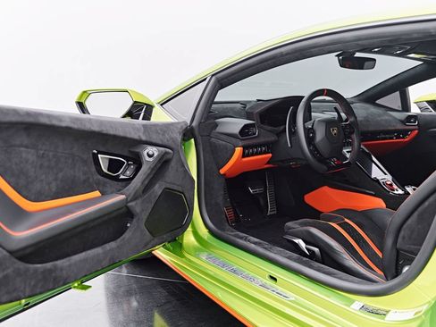 Used 2023 Lamborghini Huracan Tecnica RWD image 43