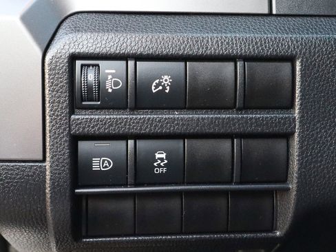 Used 2025 Toyota Tacoma TRD Off-Road image 17