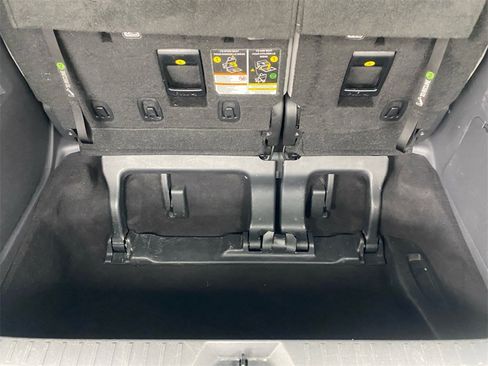 Used 2021 Toyota Sienna Limited w/ Protection Package (TMS) image 30